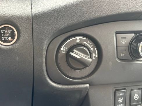 Used 2024 Nissan Frontier SL w/ Technology Package AWD/4WD image 29
