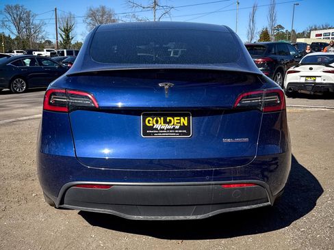 Used 2021 Tesla Model Y Performance image 10