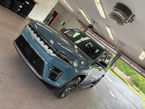New 2026 Jeep Grand Wagoneer 4WD image 5