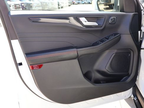 Used 2023 Ford Escape ST-Line Elite AWD/4WD image 10