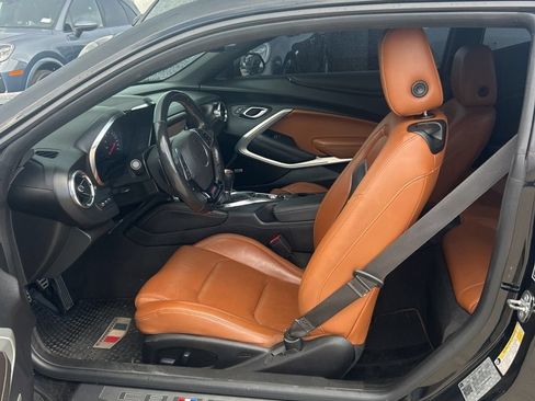 Used 2019 Chevrolet Camaro SS w/ LPO, Ground Effects Package RWD image 5