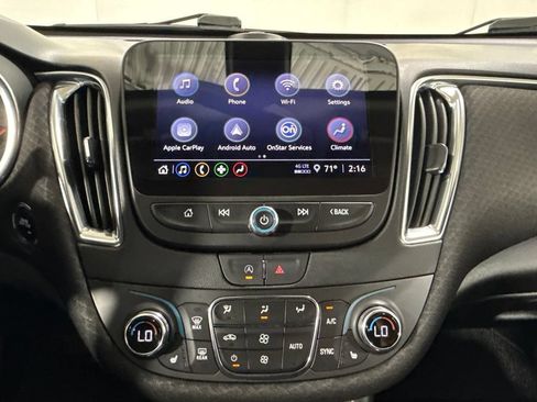 Used 2021 Chevrolet Malibu LT FWD image 23