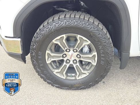 New 2026 GMC Sierra 1500 Pro AWD/4WD image 6