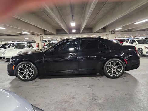 Used 2016 Chrysler 300 S image 9