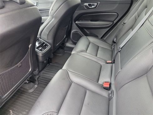 Used 2021 Volvo XC60 T5 Inscription w/ Advanced Package image 22