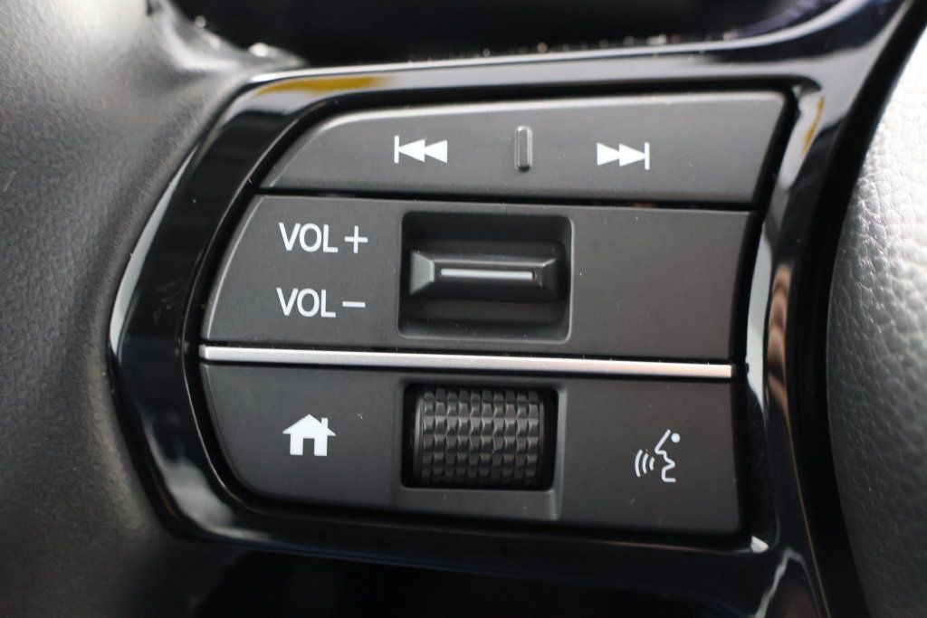 Used 2025 Honda CR-V EX-L image 11