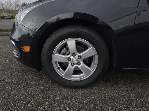 Certified 2015 Chevrolet Cruze LT image 33