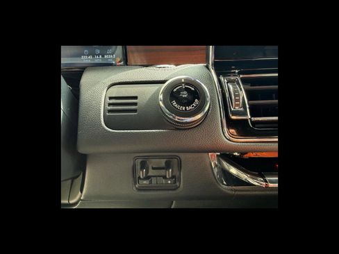 Used 2024 Lincoln Navigator Reserve AWD/4WD image 35