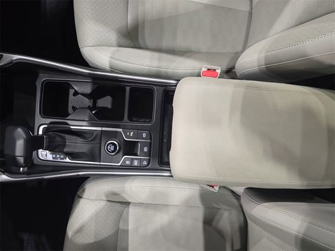 Used 2024 Kia Sorento EX w/ Panoramic Sunroof Package image 26