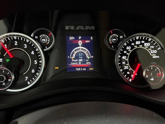 Used 2024 RAM 2500 Tradesman w/ Chrome Appearance Group AWD/4WD image 18