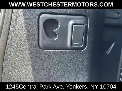 Used 2022 Land Rover Defender 90 X-Dynamic S AWD/4WD image 21