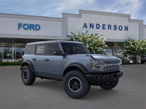 New 2025 Ford Bronco Badlands image 7