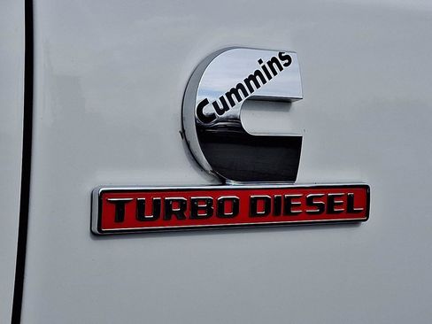 Used 2024 RAM 2500 Laramie w/ Safety Group image 31