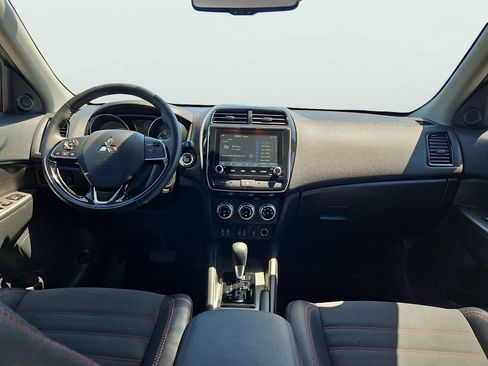 Used 2025 Mitsubishi Outlander Sport AWD image 11