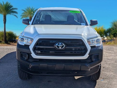 Used 2017 Toyota Tacoma SR image 8