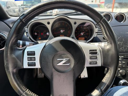 Used 2008 Nissan 350Z Touring image 11