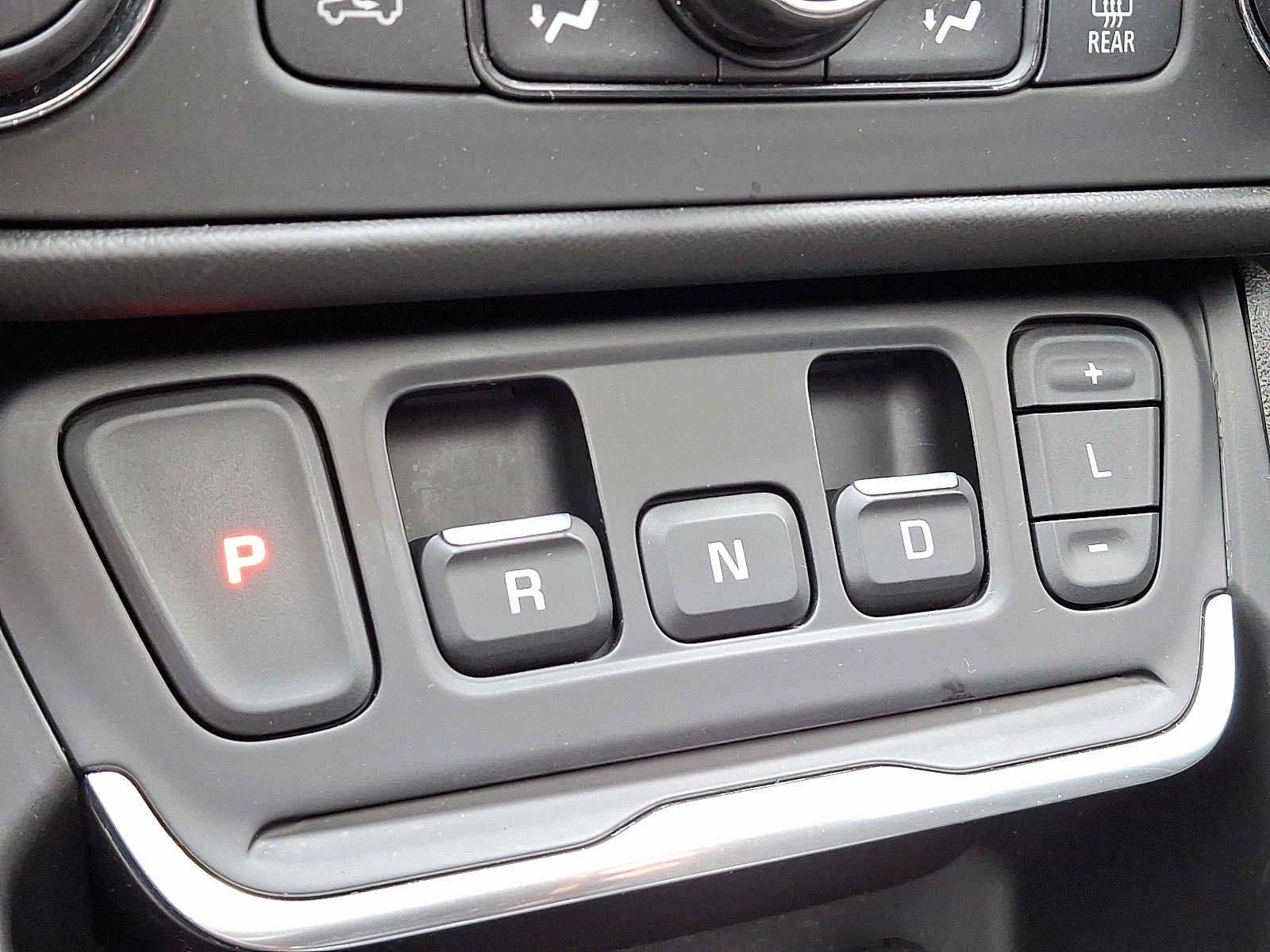 Used 2021 GMC Terrain SLE w/ Driver Convenience Package AWD/4WD image 15