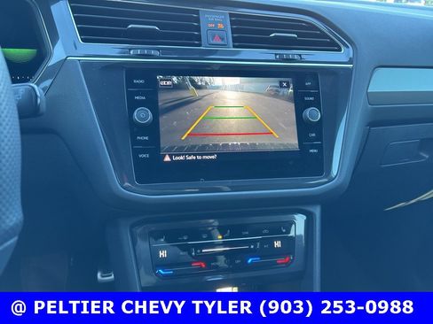 Used 2022 Volkswagen Tiguan SE R-Line image 15