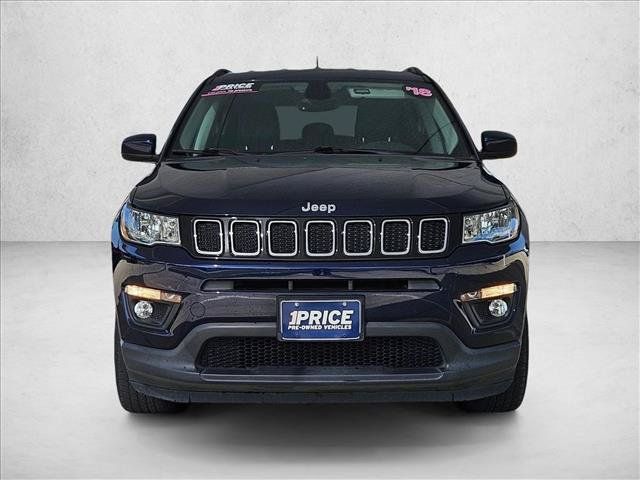 Used 2018 Jeep Compass Latitude w/ Popular Equipment Group AWD/4WD image 2