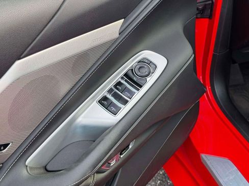 Used 2022 Chevrolet Corvette Stingray Preferred Conv w/ Z51 Performance Package RWD image 17