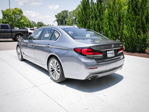 Used 2021 BMW 530i w/ Premium Package RWD image 8
