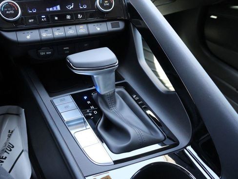 New 2026 Hyundai Elantra Limited image 40