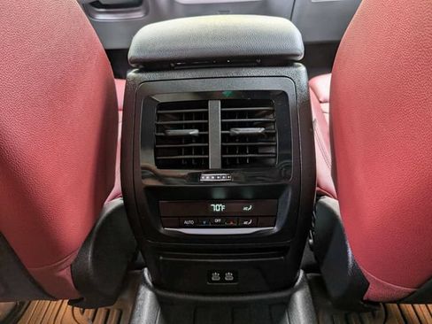 Used 2024 BMW X3 sDrive30i w/ Convenience Package w/ZPA RWD image 17