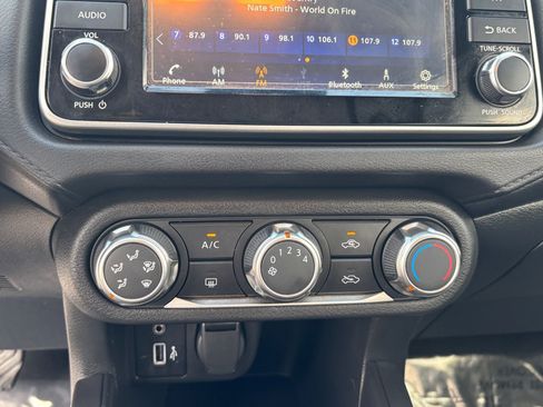 Used 2025 Nissan Versa S w/ S Plus Package image 25