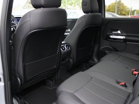 New 2026 Mercedes-Benz GLB 250 4MATIC image 33