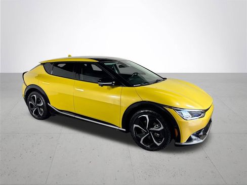 Used 2022 Kia EV6 GT-Line w/ First Edition Package AWD/4WD image 4