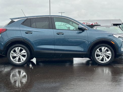 Used 2024 Buick Encore GX Preferred image 3