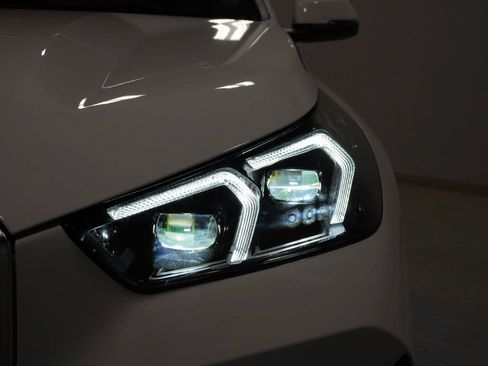 New 2027 BMW X1 xDrive28i AWD/4WD image 32