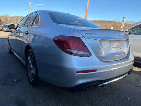 Used 2017 Mercedes-Benz E 300 4MATIC image 13