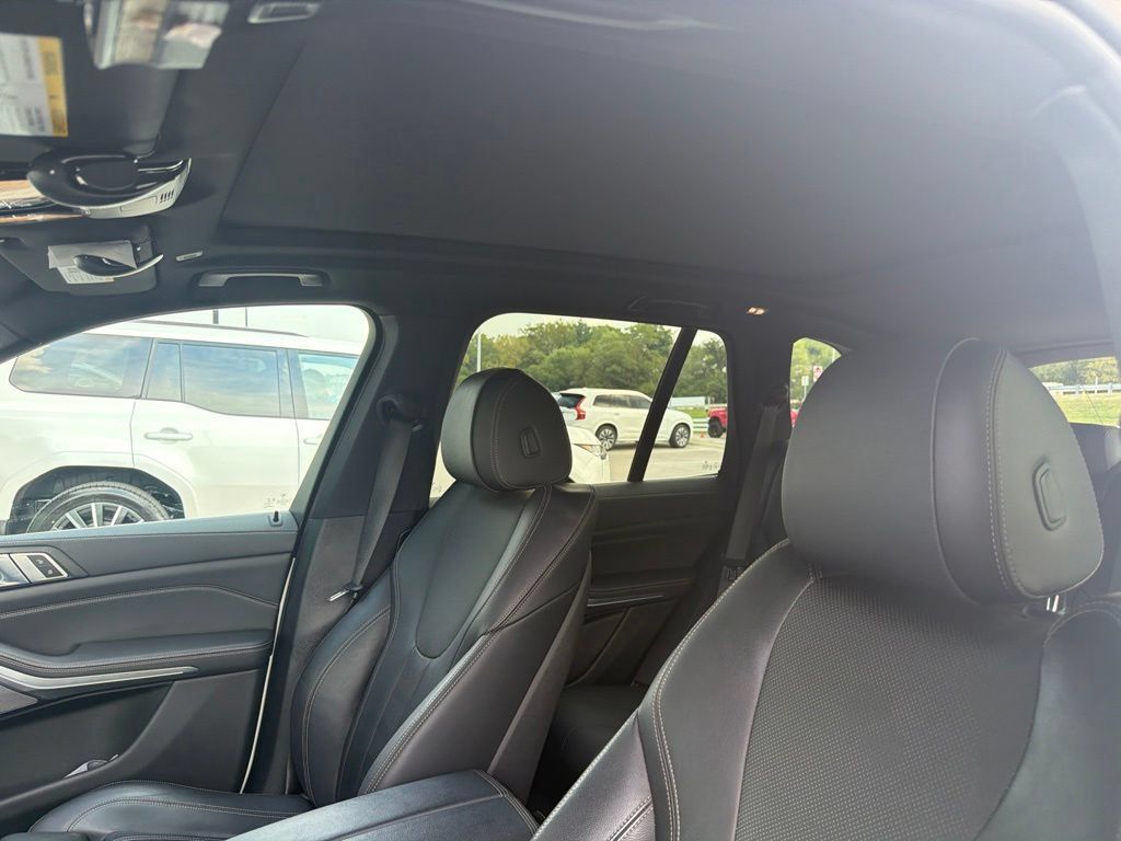 Used 2020 BMW X5 xDrive40i w/ Premium Package AWD/4WD image 18