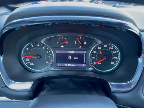 Used 2022 Chevrolet Traverse LT image 25