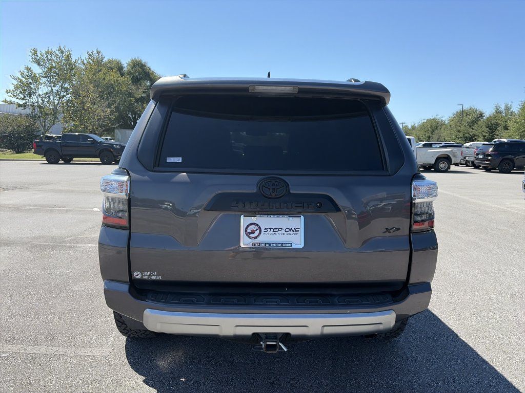 Used 2018 Toyota 4Runner TRD Off-Road Premium AWD/4WD image 6
