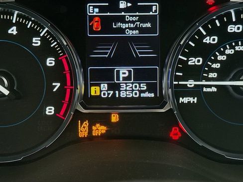 Used 2018 Subaru Forester 2.5i Touring AWD/4WD image 13