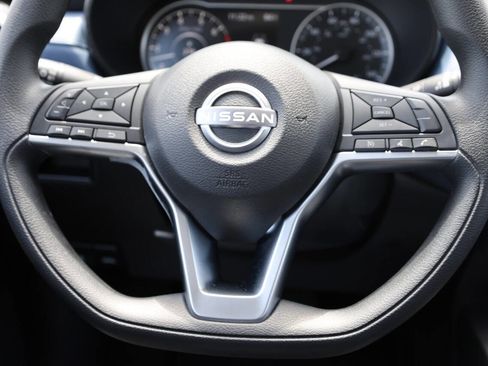 Used 2025 Nissan Versa SV w/ Trunk Package FWD image 18