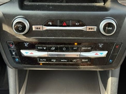 Used 2020 Ford Explorer Limited RWD image 30