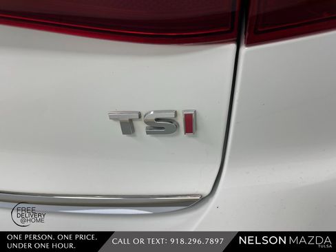 Used 2017 Volkswagen Jetta SEL image 15