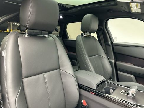 Used 2026 Land Rover Range Rover Velar Dynamic SE AWD/4WD image 5