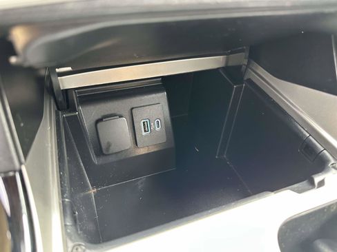 Certified 2022 Ford Explorer ST w/ ST Street Pack image 23