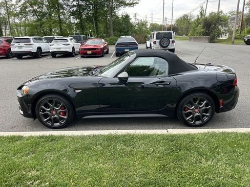 Used 2018 FIAT 124 Spider Abarth w/ Convenience Group RWD image 5