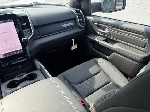 New 2026 RAM 1500 4x4 Crew Cab image 34