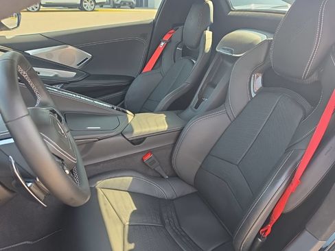Used 2024 Chevrolet Corvette Stingray Premium Conv w/ Z51 Performance Package RWD image 22