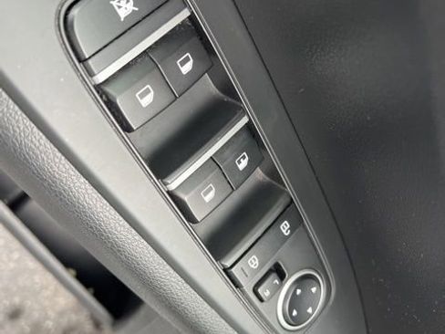 Certified 2024 Kia Forte LXS image 27