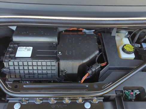 New 2026 Volkswagen ID.4 Pro image 21