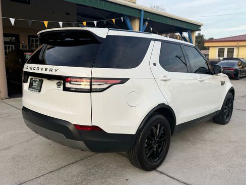 Used 2019 Land Rover Discovery SE image 5