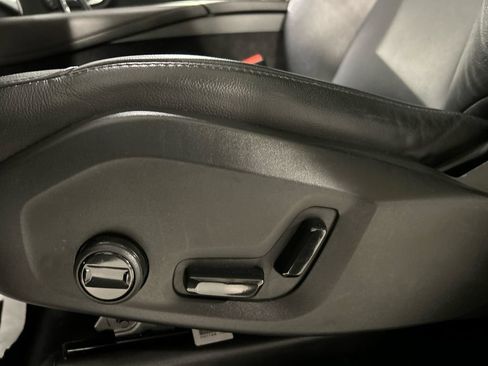 Certified 2023 Volvo XC90 B5 Core w/ Protection Package Premier AWD/4WD image 11