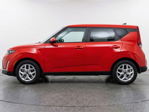 Used 2025 Kia Soul LX w/ LX Technology Package image 5